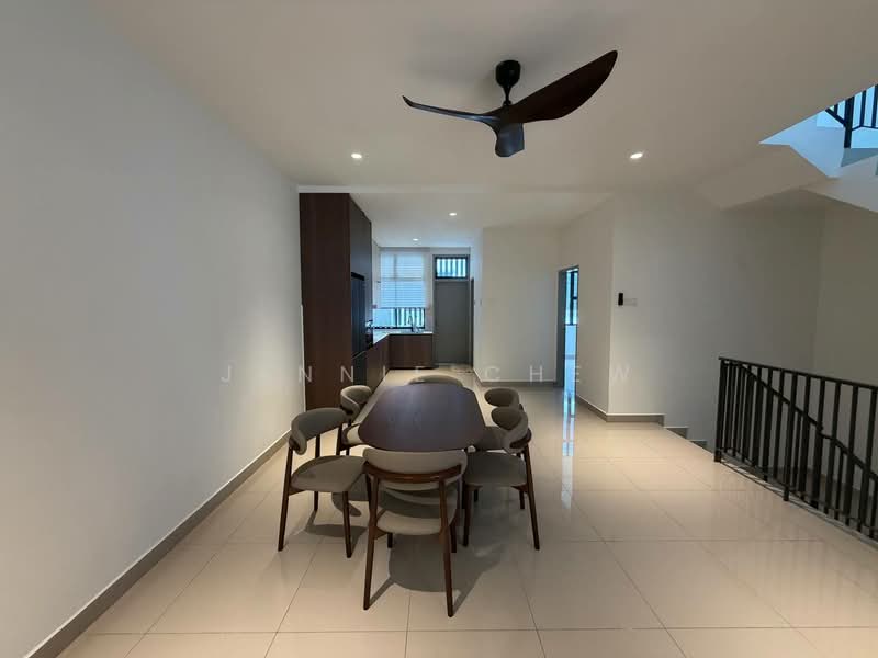 Rumah Teres 2.5 Tingkat untuk Disewa di Taman Molek (Johor Bahru) - Jennie Chew - Dining Room - PropertyGuru.com.my