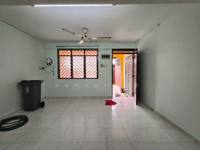 2-storey Terraced House for Sale in Permas Jaya (Johor) - Aamani Lee - Living Room - PropertyGuru.com.my