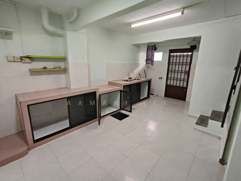 2-storey Terraced House for Sale in Permas Jaya (Johor) - Aamani Lee - Kitchen - PropertyGuru.com.my