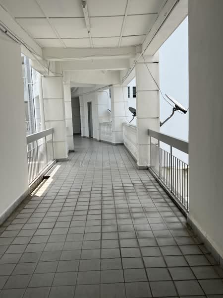 Condominium for Sale at Casa Mila Victoria - Janice Ng - Corridor - PropertyGuru.com.my