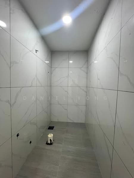 Rumah Teres 1 Tingkat untuk Dijual di Taman Bunga Ros (Tebrau) - Daniel Yong - Bathroom - PropertyGuru.com.my