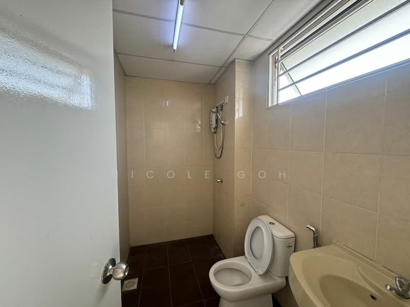 Kondominium untuk Disewa di Platinum Lake PV 20 - Nicole Goh - Bathroom - PropertyGuru.com.my
