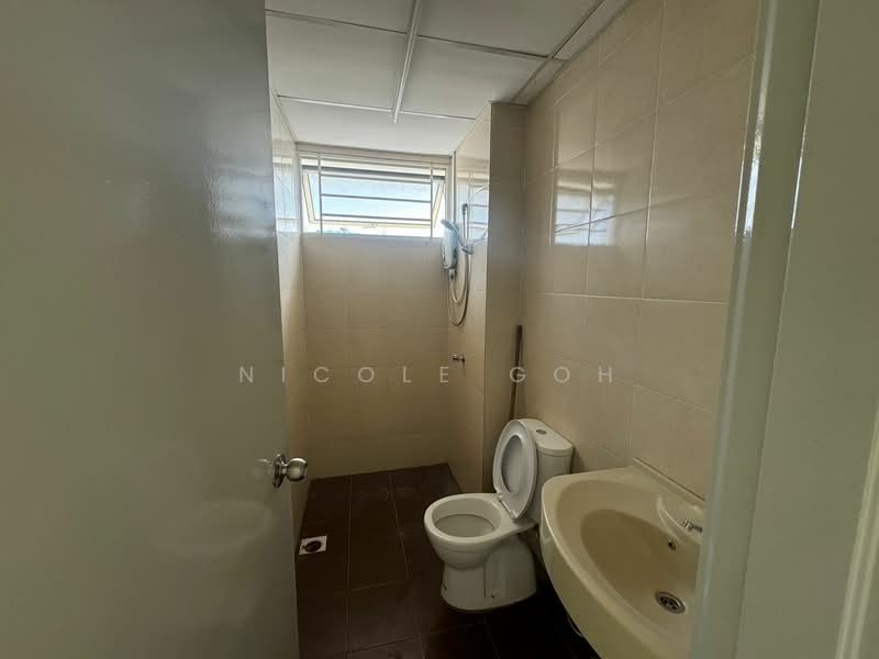 Kondominium untuk Disewa di Platinum Lake PV 20 - Nicole Goh - Bathroom - PropertyGuru.com.my