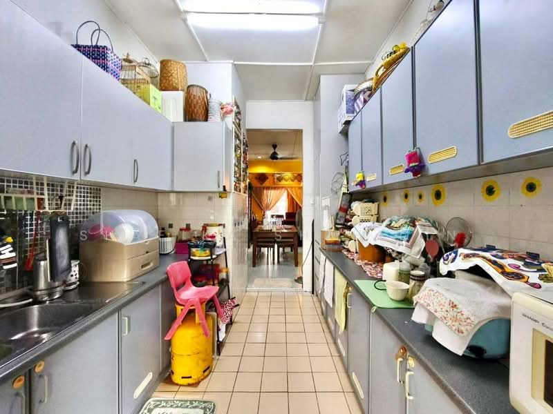 Pangsapuri untuk Dijual di Casa Venicia Apartment - Shafika Shahidin - Kitchen - PropertyGuru.com.my