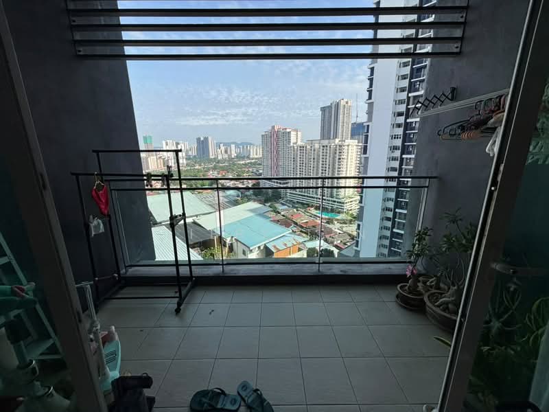Kondominium untuk Dijual di 222 Residency - Libby Tan - Balcony - PropertyGuru.com.my