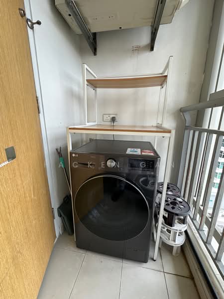 Servis Apartment untuk Dijual di Cantara Residences - Hacken Gan - Balcony - PropertyGuru.com.my