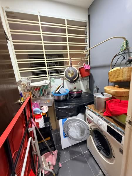 Servis Apartment untuk Dijual di Sky Oasis Residence (Pangsapuri Oasis 1) - Ee Fong Toh - Kitchen - PropertyGuru.com.my