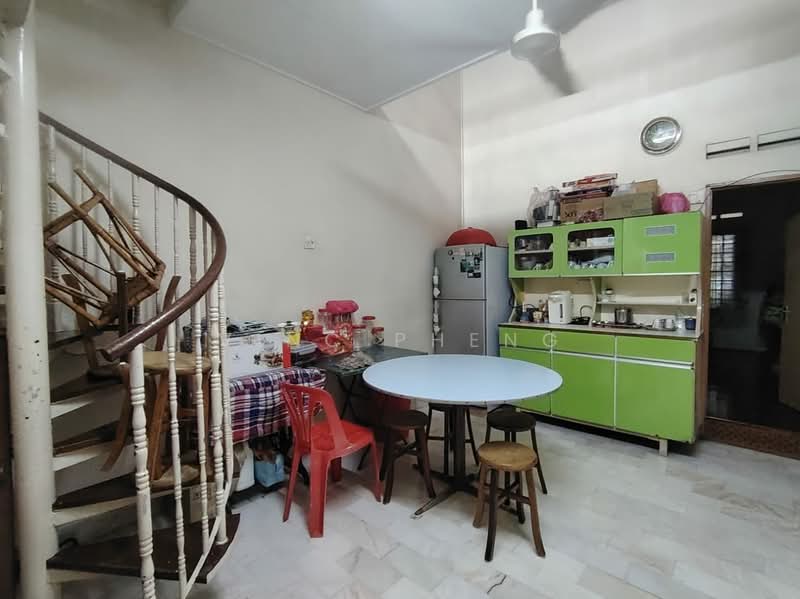 1-storey Terraced House for Sale in Taman Harta Pertama (Bukit Baru) - Vinc Pheng - Kitchen - PropertyGuru.com.my