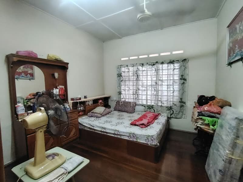 1-storey Terraced House for Sale in Taman Harta Pertama (Bukit Baru) - Vinc Pheng - Bedroom - PropertyGuru.com.my