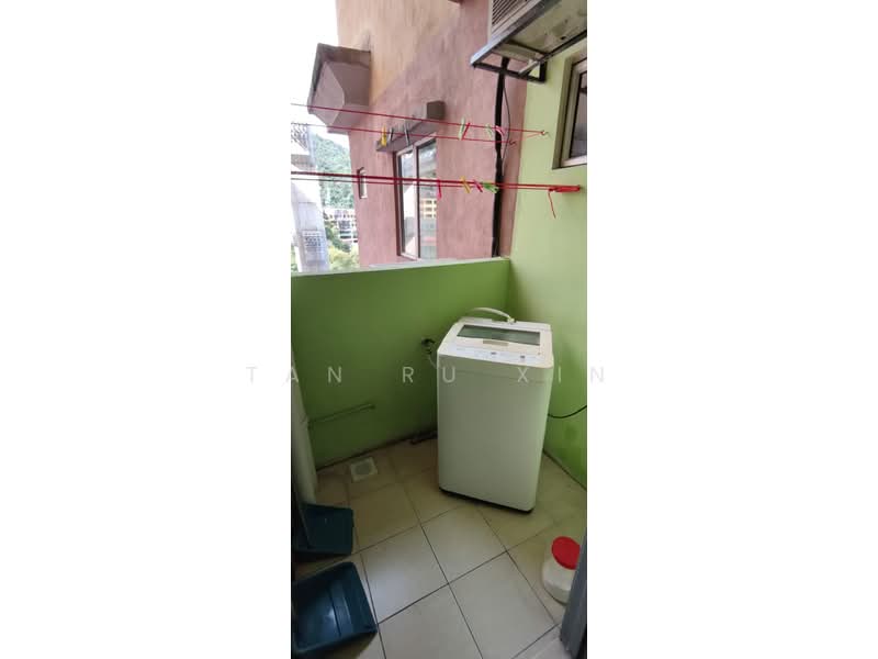 Kondominium untuk Dijual di Angkasa Condominiums - Tan Ru Xin - Balcony - PropertyGuru.com.my
