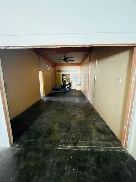 Shop for Rent in Kampung Duku (Pontian) - Kay Ng - Interior - PropertyGuru.com.my