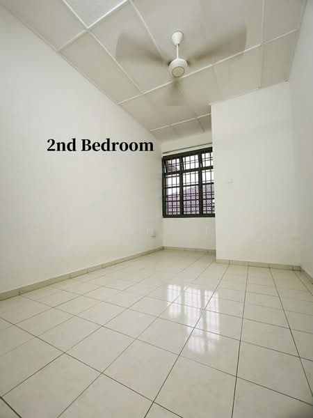 Rumah Teres 2 Tingkat untuk Dijual di Taman Desa Cemerlang (Ulu Tiram) - Ee Fong Toh - Bedroom - PropertyGuru.com.my
