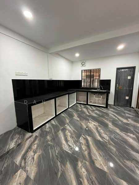 2-storey Terraced House for Sale in Taman Air Biru (Pasir Gudang) - Daniel Yong - Kitchen - PropertyGuru.com.my