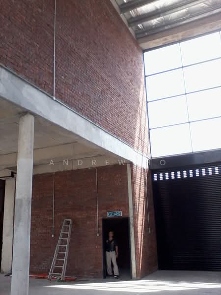 Semi-D Factory for Rent in Taman Subang Perdana (Seksyen U5) (Sungai Buloh) - Andrew Ho - Entrance - PropertyGuru.com.my