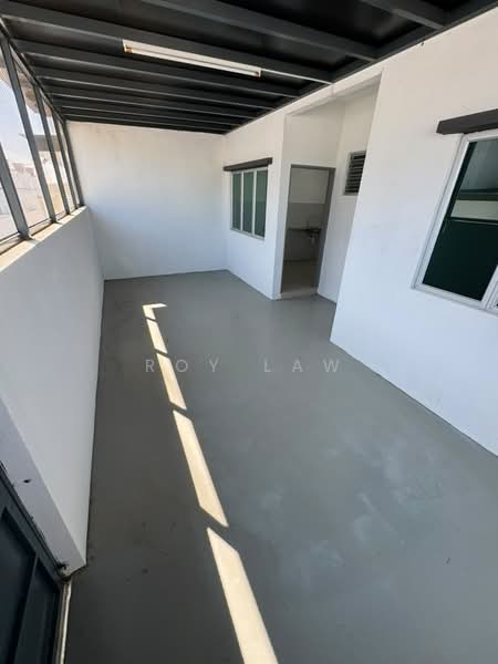 Rumah Teres 2 Tingkat untuk Disewa di Port Dickson (Negeri Sembilan) - Roy Law - Balcony - PropertyGuru.com.my