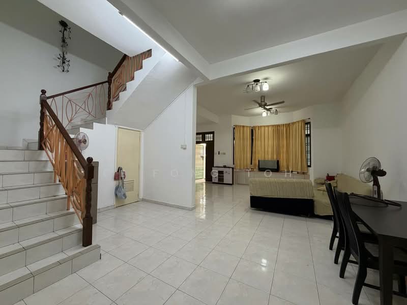 2-storey Terraced House for Sale in Taman Dato' Chellam (Ulu Tiram) - Ee Fong Toh - Living Room - PropertyGuru.com.my
