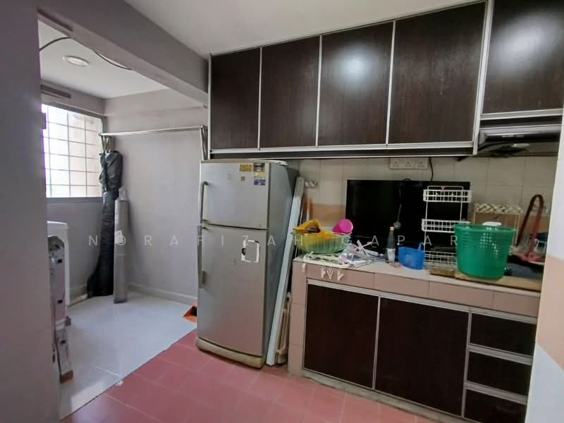 Flat for Sale at Putra Damai - NoraFizah Gapar - Kitchen - PropertyGuru.com.my