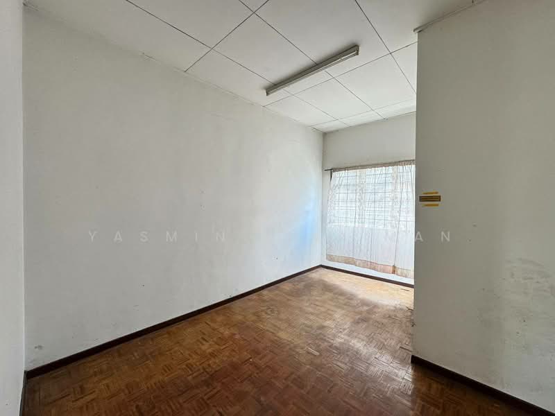 Rumah Teres 2 Tingkat untuk Dijual di Taman Pinggiran Senawang (Sungai Gadut) - Yasmin Sulaiman - PropertyGuru.com.my