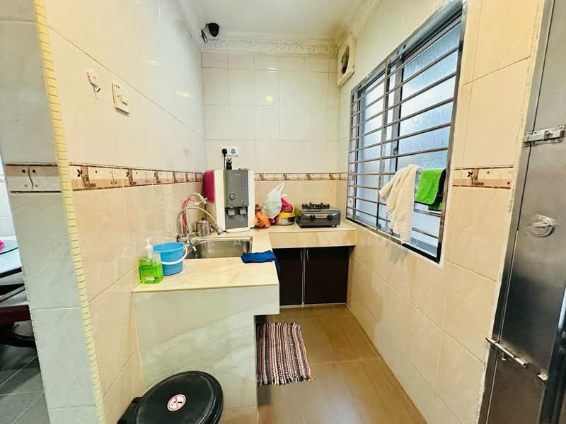 Rumah Teres untuk Dijual di Taman Samudra Teres (Batu Caves) - Shafika Shahidin - Kitchen - PropertyGuru.com.my