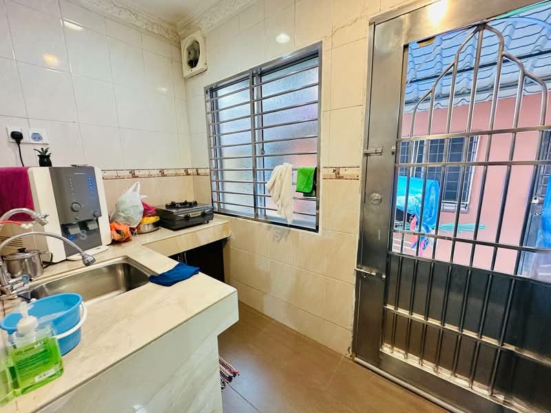 Rumah Teres untuk Dijual di Taman Samudra Teres (Batu Caves) - Shafika Shahidin - Kitchen - PropertyGuru.com.my