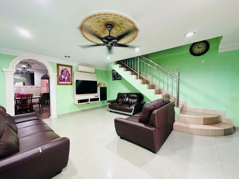 Rumah Teres untuk Dijual di Taman Samudra Teres (Batu Caves) - Shafika Shahidin - Living Room - PropertyGuru.com.my