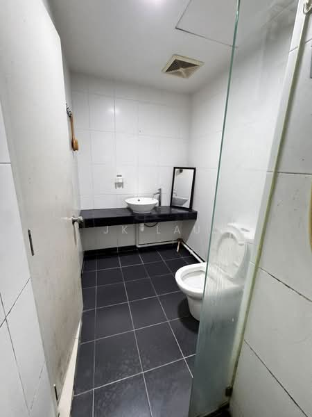 Condominium for Rent at Residence 8 - JK Lau - Bathroom - PropertyGuru.com.my