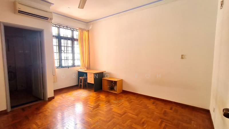2-storey Terraced House for Sale in Taman Molek (Johor Bahru) - Orange Koh - PropertyGuru.com.my