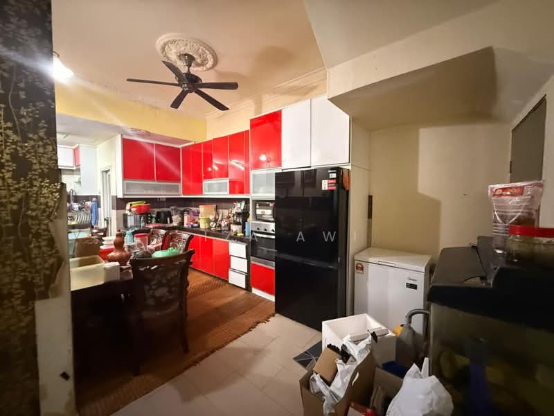 Rumah Teres 2 Tingkat untuk Dijual di Seksyen 4 (Bangi) - Liza Awi - Kitchen - PropertyGuru.com.my