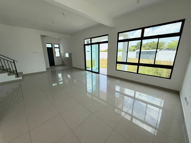 Rumah Teres 2 Tingkat untuk Dijual di Taman Austin Duta (Tebrau) - Sky Tan - Interior - PropertyGuru.com.my
