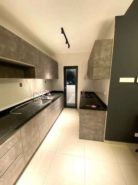 Service Residence for Rent at Reizz Residence - Kew . - Kitchen - PropertyGuru.com.my