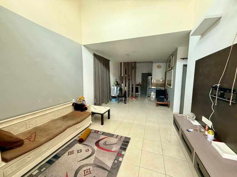 Rumah Berkembar untuk Dijual di Telok Panglima Garang (Selangor) - Yasmin Sulaiman - Living Room - PropertyGuru.com.my