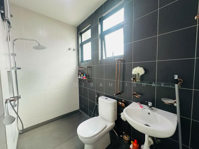 Semi-Detached House for Sale in Kajang (Selangor) - Nur Adibah Ishak - PropertyGuru.com.my
