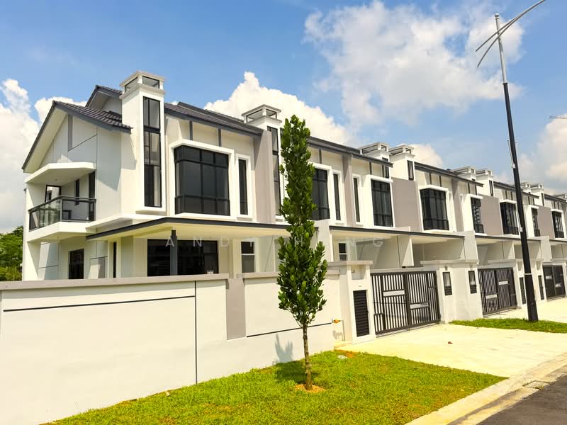 Rumah Teres 2 Tingkat untuk Disewa di Taman Mount Austin (Tebrau) - Andy Heng - Exterior - PropertyGuru.com.my