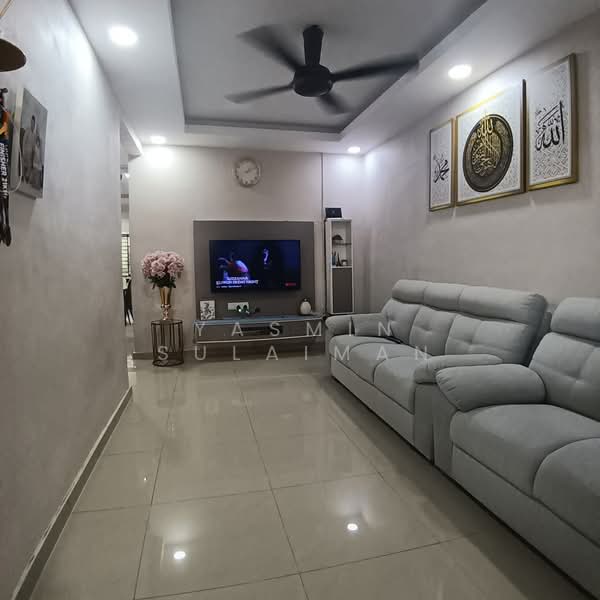 1-storey Terraced House for Sale in Taman Paduka (Kuala Selangor) - Yasmin Sulaiman - Living Room - PropertyGuru.com.my