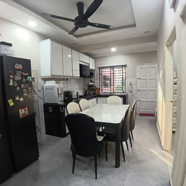 1-storey Terraced House for Sale in Taman Paduka (Kuala Selangor) - Yasmin Sulaiman - Kitchen - PropertyGuru.com.my