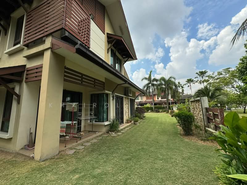 Rumah Berkembar untuk Dijual di Bukit Jelutong (Shah Alam) - Khairol Awang - Exterior - PropertyGuru.com.my