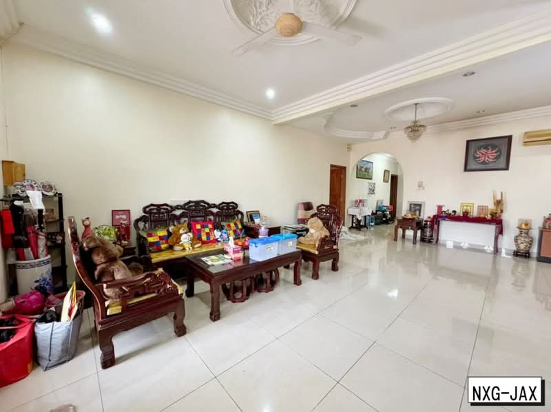 Rumah Banglo untuk Dijual di Taman Johan Setia (Klang) - Ivy Por - Living Room - PropertyGuru.com.my