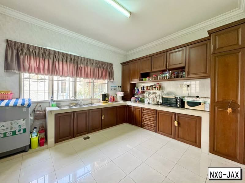 Rumah Banglo untuk Dijual di Taman Johan Setia (Klang) - Ivy Por - Kitchen - PropertyGuru.com.my