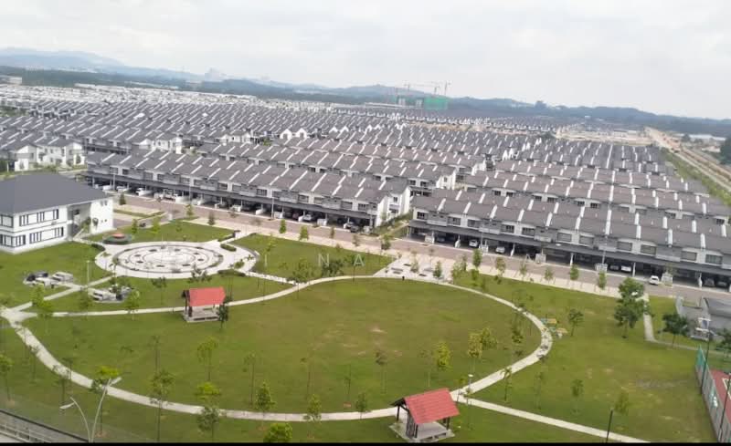 Townhouse for Sale in Dengkil (Selangor) - Fifi Natasya - Exterior - PropertyGuru.com.my