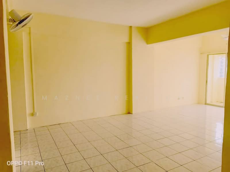 Apartment for Sale at Golden Height (Taman Mas) - Maznee Realtor - Interior - PropertyGuru.com.my