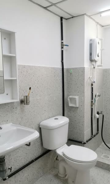 Kondominium untuk Disewa di Menara Megah - Zayne Lee - Bathroom - PropertyGuru.com.my