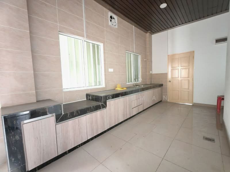 Semi-Detached House for Sale in Taman Sungai Besi Indah (Seri Kembangan) - Syah Othman - PropertyGuru.com.my