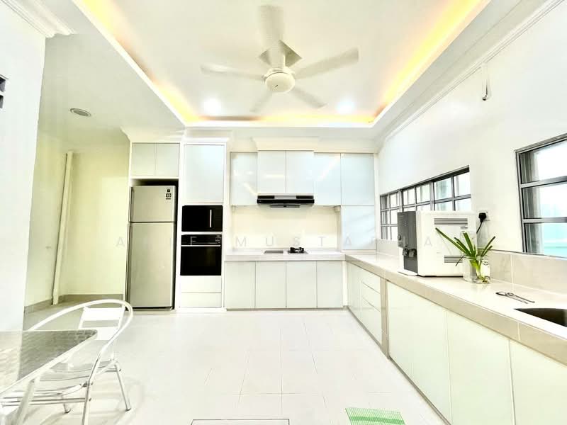 2-storey Terraced House for Sale in Seksyen 1a (Petaling Jaya) - Arif Mustapha - Kitchen - PropertyGuru.com.my