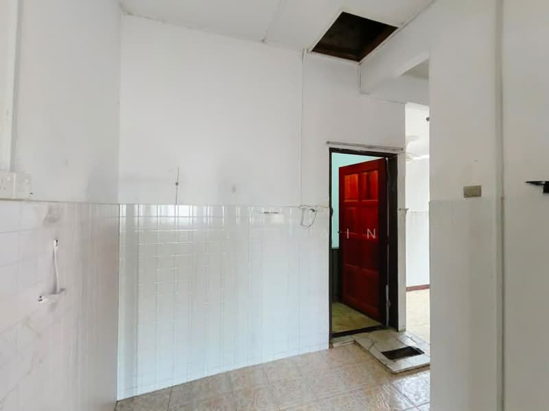 1-storey Terraced House for Sale in Taman Sri Intan (Kajang) - Laila Zain - Kitchen - PropertyGuru.com.my