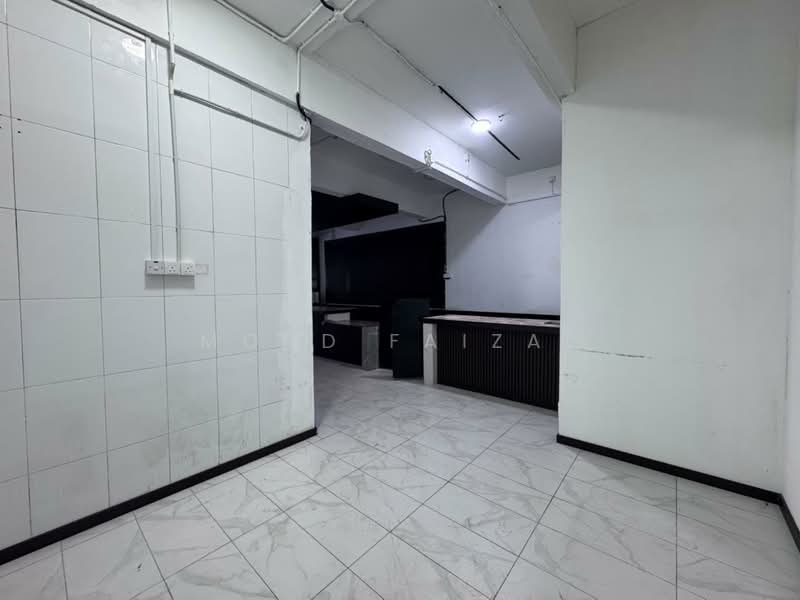 Shop for Rent in Bandar Baru Bangi (Selangor) - Mohd Faizal - Interior - PropertyGuru.com.my