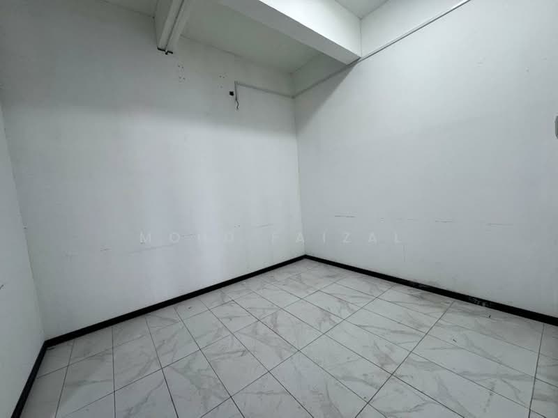 Shop for Rent in Bandar Baru Bangi (Selangor) - Mohd Faizal - Interior - PropertyGuru.com.my