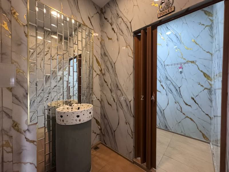 Shop for Rent in Bandar Baru Bangi (Selangor) - Mohd Faizal - Bathroom - PropertyGuru.com.my