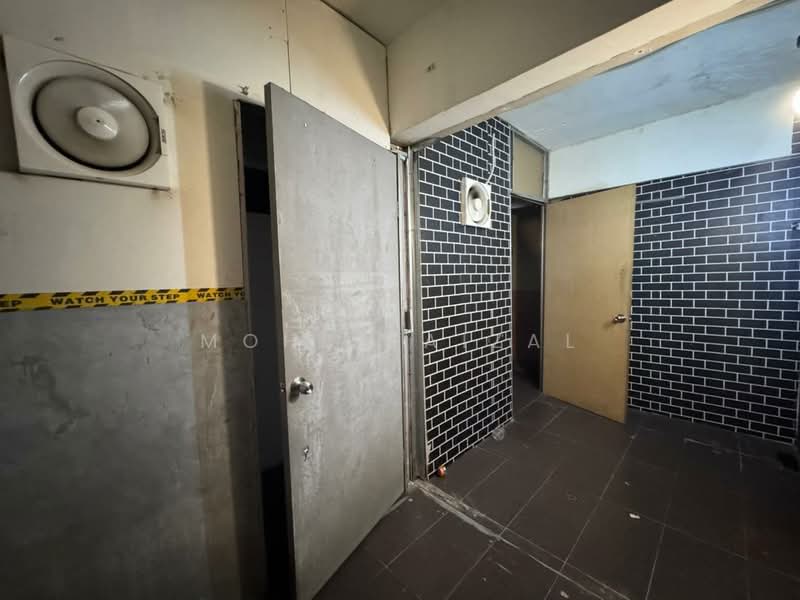 Shop for Rent in Bandar Baru Bangi (Selangor) - Mohd Faizal - Interior - PropertyGuru.com.my
