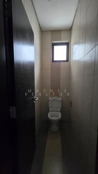Shop / Office for Rent in Cyberjaya (Selangor) - Maznee Realtor - Bathroom - PropertyGuru.com.my