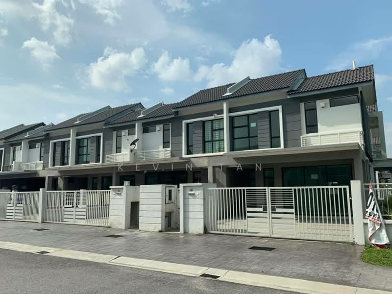 2-storey Terraced House for Sale in Lakeside Residences (Puchong) - Kevin Tan - Exterior - PropertyGuru.com.my